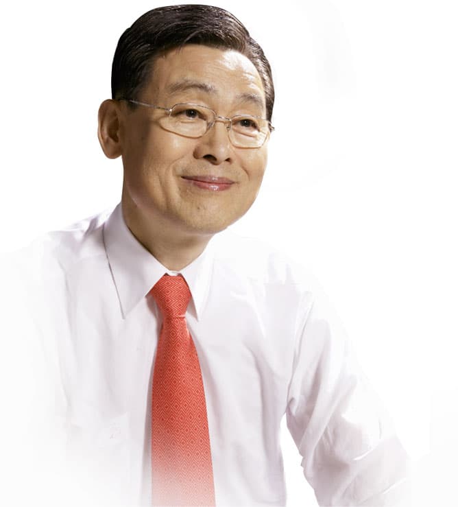 photo of chairman Kim Young-dae